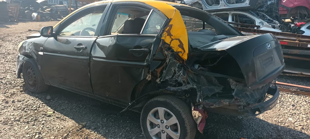  Hyundai ACCENT 2005    EN DESARME